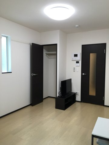 レオネクストベルポルト安針塚の居間・リビング|ゆったりとした居間です