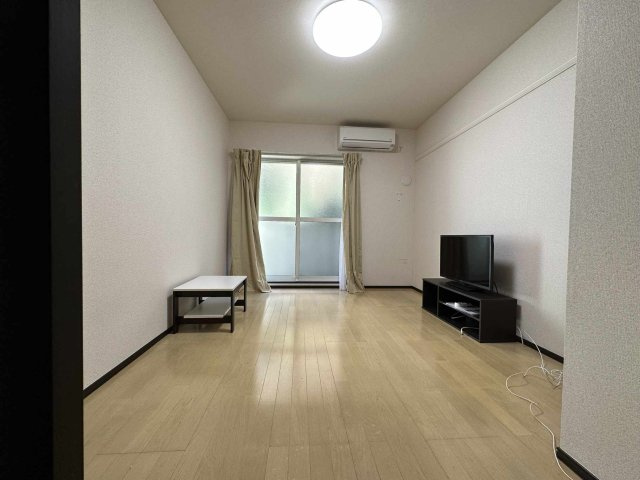 レオネクストベルポルト安針塚の居間・リビング|ゆったり過ごせるリビングです