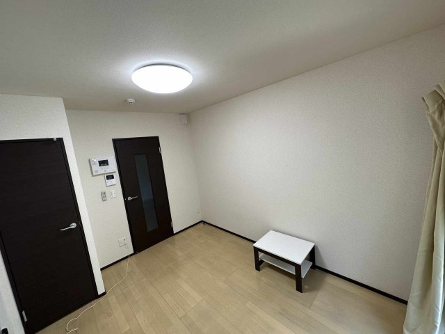 レオネクストベルポルト安針塚の居間・リビング|こちらの居間で趣味の時間をお楽しみください