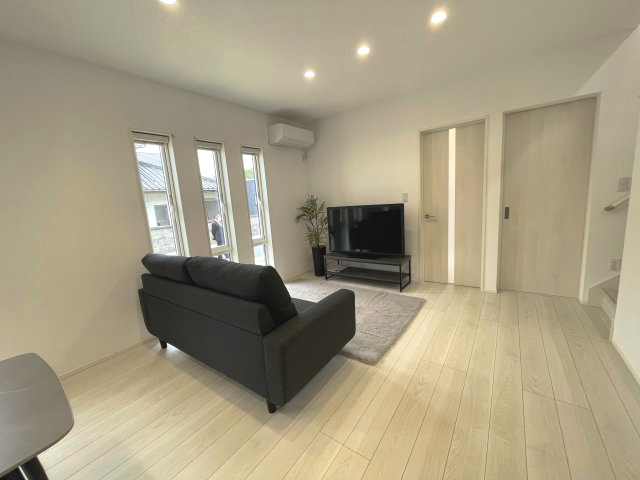 津山市勝部　新築戸建ての居間・リビング|※家具家電は含まれません