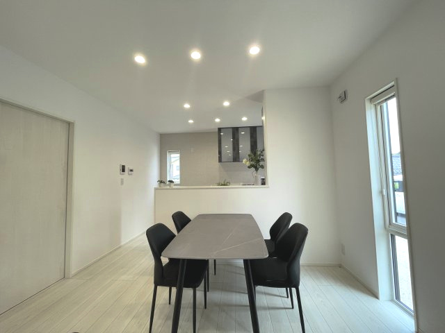津山市勝部　新築戸建ての居間・リビング|※家具家電は含まれません