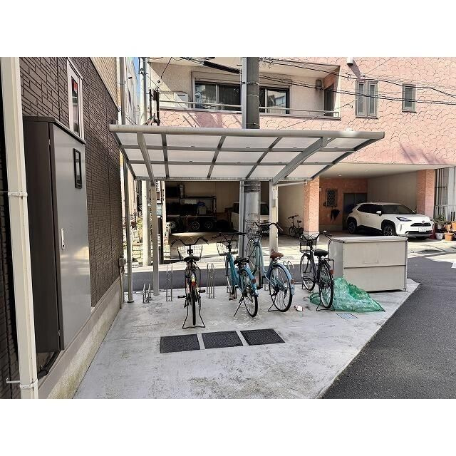 イシス・イーストのその他共用部分|駐輪場