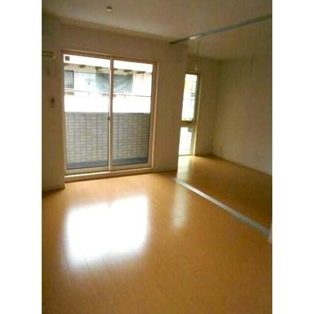 イシス・イーストの居間・リビング