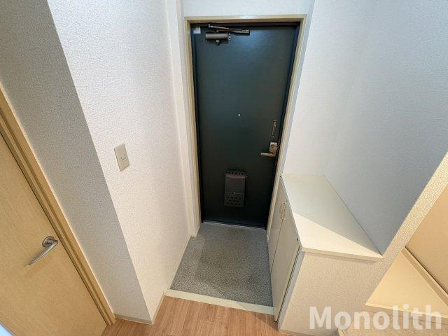 トリヴァン加守田の玄関