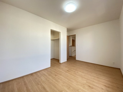 【洋室】 | 南城市佐敷新開1番（全3棟）C号棟 | ※同仕様写真です