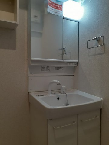 サンリットウエストＪの洗面所|スペースが確保できる洗面所です