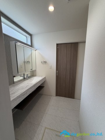 平塚市達上ヶ丘　新築戸建　全2棟1号棟の脱衣所