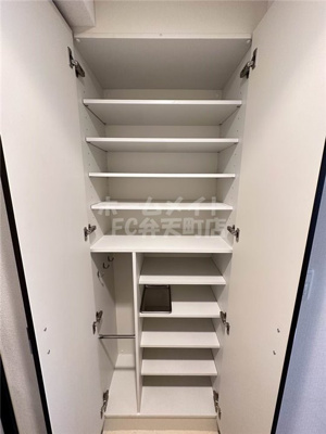 【玄関】 | エステムコート難波WEST-SIDEⅡベイフレックス | シューズBOXがあります