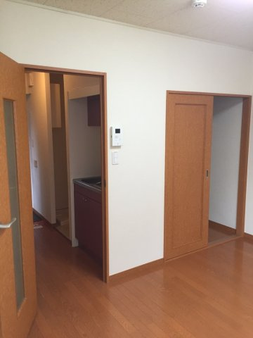 レオパレスダイヤモンドマーシュの居間・リビング|おしゃれなリビングです