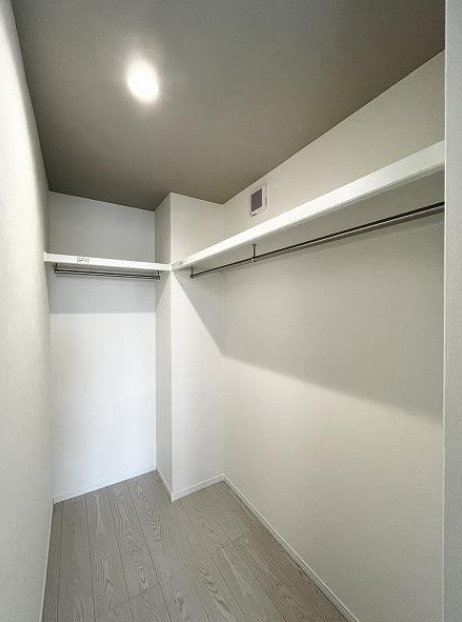 大阪府茨木市豊川　「2025年築アパート」　「満室稼働中」　「豊川駅徒歩約7分」の収納