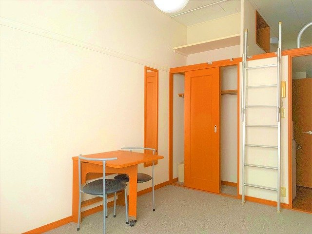 レオパレスサンリバーの居間・リビング|2階のお部屋です。