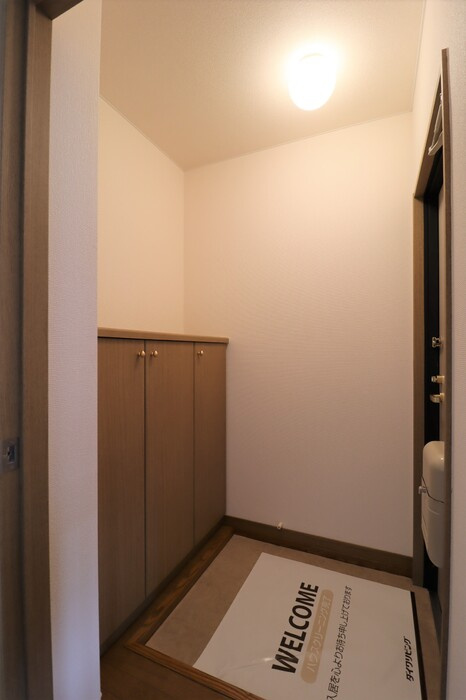 グランデュール高柳　B棟の玄関