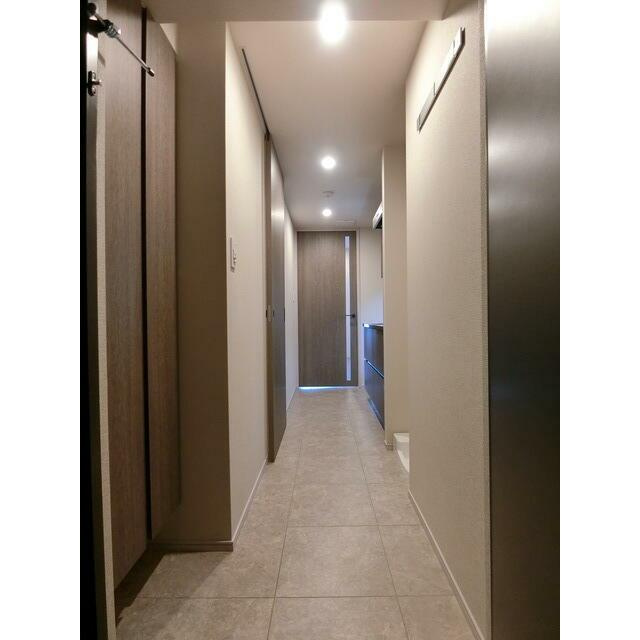 ザ・パークハビオ高円寺レジデンス(ザ・パークハビオコウエンジレジ)の玄関