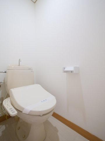 メゾン河合Ａ棟のトイレ|※写真は別の部屋のものです。