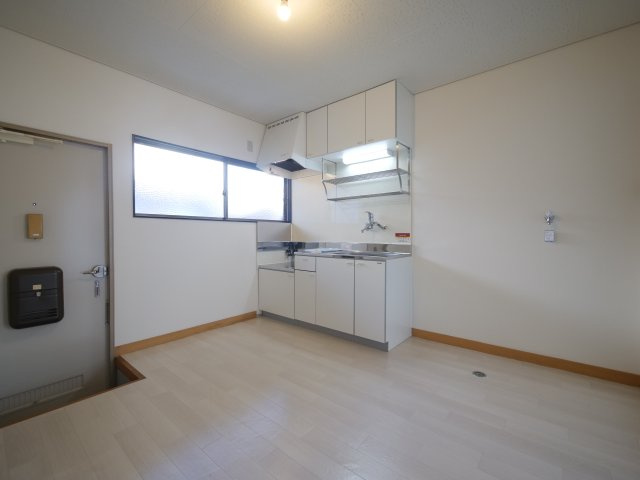 メゾン河合Ａ棟の居間・リビング|※写真は別の部屋のものです。
