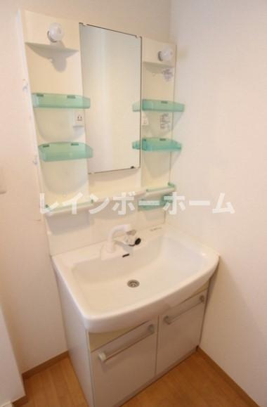 モン・サン・ミシェルBの独立洗面台