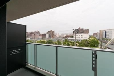 フェールメゾン西大島のバルコニー