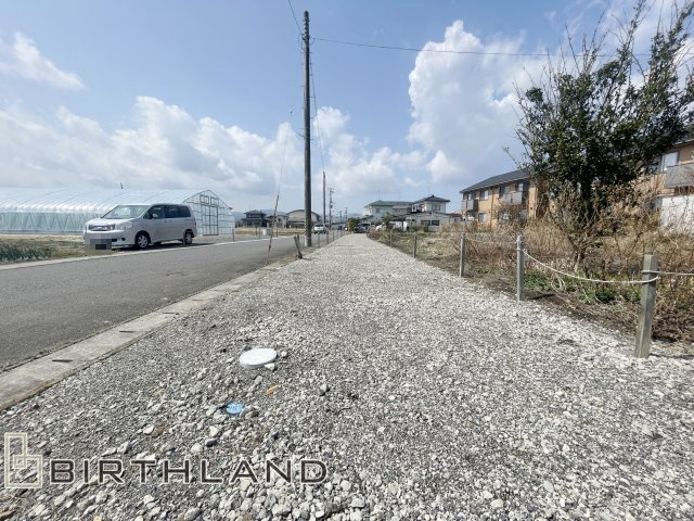 大槻町下町　土地の前面道路含む現地写真