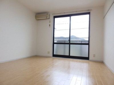 【居間・リビング】 | フローラルヒカリ | 同間取り別部屋写真です。