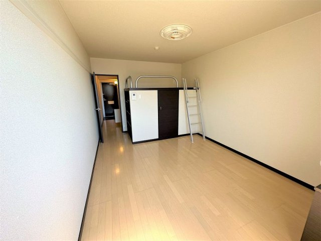 レオネクストグランドハイツの居間・リビング|ゆったりとした居間です