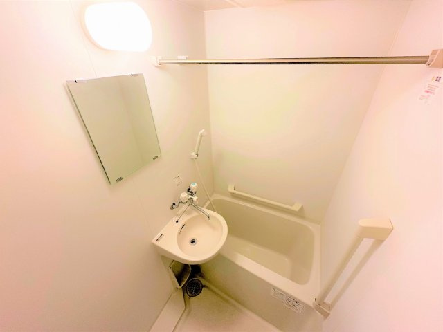 レオネクストグランドハイツの浴室|日々の暮らしに欠かせないお風呂です