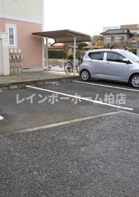 仲介手数料（賃料の1.10ヵ月）の50％OFF対象物件！の駐車場