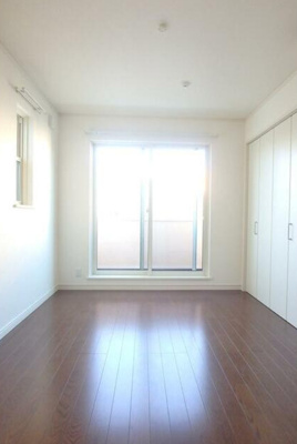 【寝室】 | 夢路オネスト | 落ち着いて過ごせるお部屋なので、寝室にいかがでしょうか