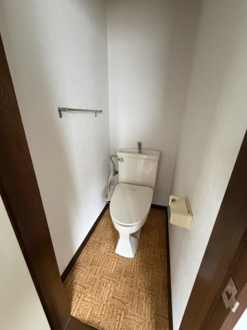 横須賀市野比１丁目の賃貸マンションのトイレ