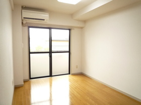 チェリーコート武蔵小金井　の居間・リビング