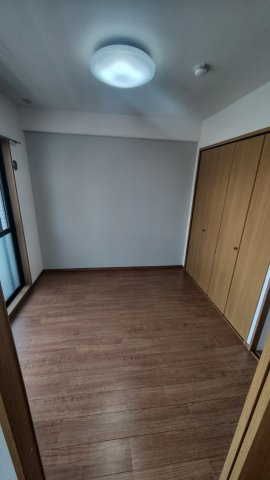 スカイコーポ鴨居の寝室