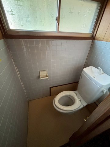 【トイレ】 | 菊陽町戸建 | 1棟画像。現況優先。