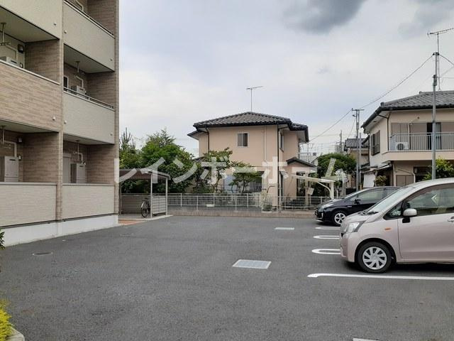 リーブル　の駐車場