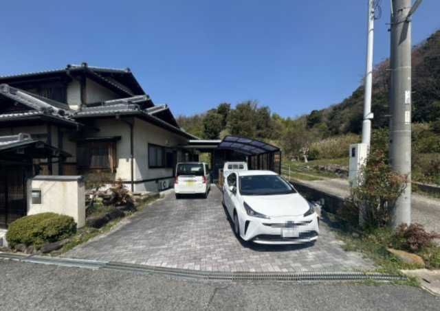 和泉市福瀬町戸建の駐車場