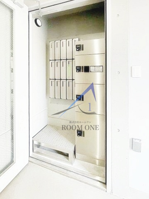 ＣＯＣＯＣＵＢＥ東日暮里のその他共用部分|宅配ボックスです。