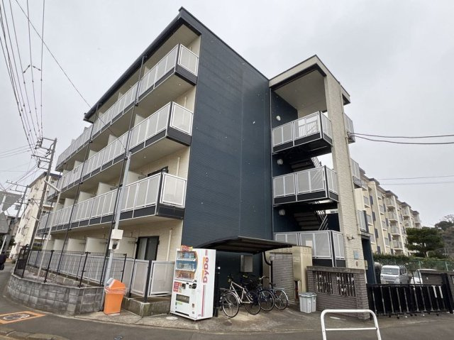 レオパレスＭＩＮＡＭＩⅢの外観|おしゃれな外観です