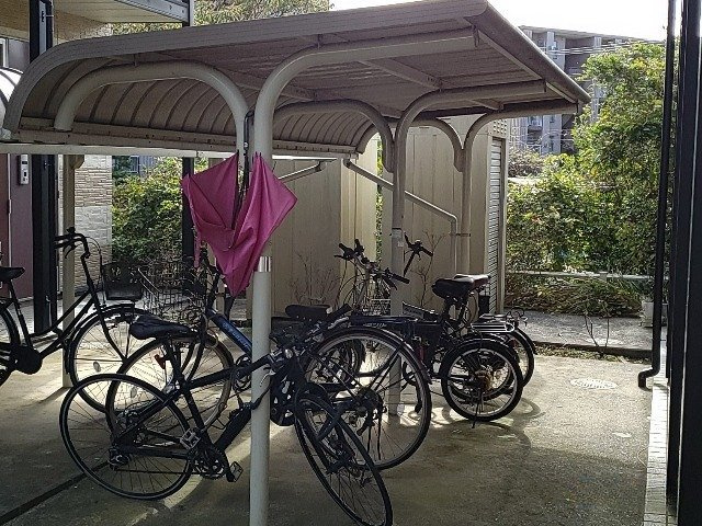 レオパレスＭＩＮＡＭＩⅡのその他|駐輪場