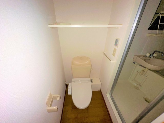 レオパレスハチローのその他|「同タイプの部屋の写真です」「現況優先」