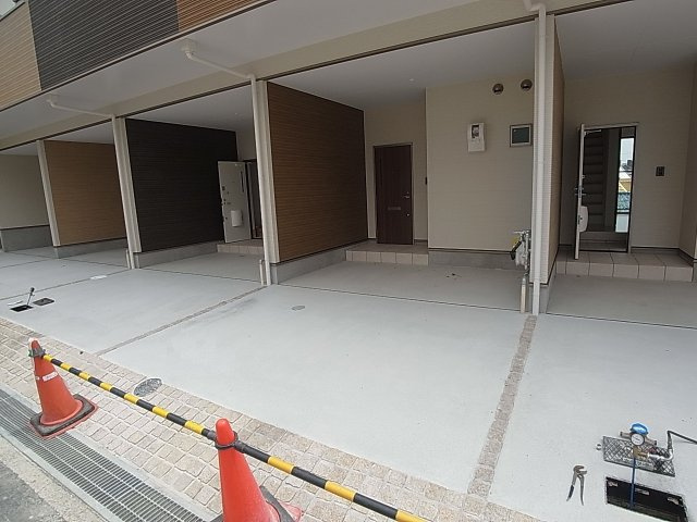 KARIN上沢の駐車場|敷地内駐車場完備してます