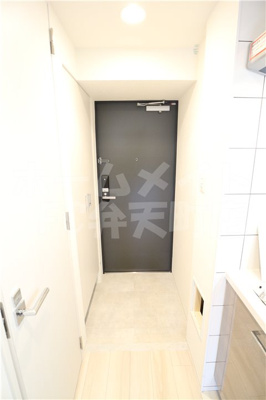 【玄関】 | エスプレイスOSAKAベイシティ | シンプルで使いやすい玄関です