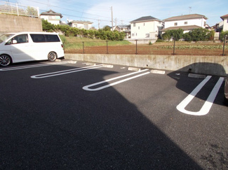 【駐車場】 | サニーブリーゼ | ※同タイプの写真です。