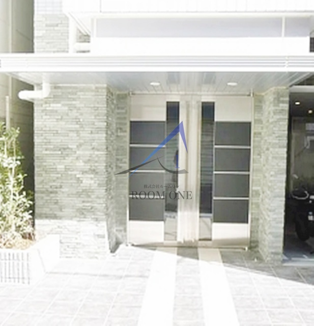 Parosのエントランス|エントランスです。