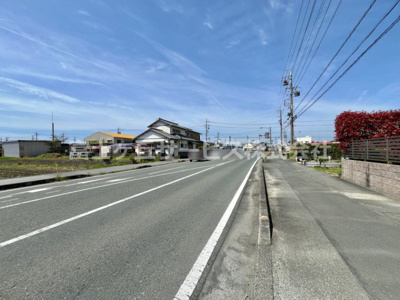 【前面道路含む現地写真】 | 磐田市福田　中古住宅