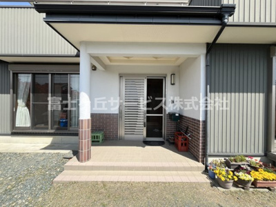 【エントランス】 | 磐田市福田　中古住宅 | エントランスです