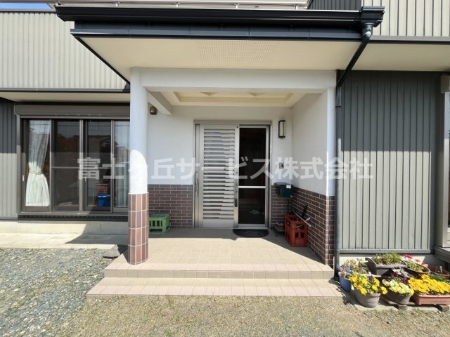 【エントランス】 | 磐田市福田　中古住宅 | エントランスです