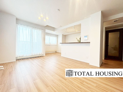 【居間・リビング】 | リブウェル南郷 | ご家族みんなで長い時間を過ごすリビングは一番居心地のいいものであって欲しいですね。開放感のある広々リビングに光と風を呼び込みます。収納も多く快適な住空間を実現します。