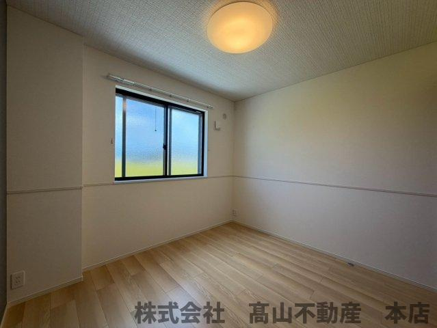 福津市津屋崎５丁目のアパートの洋室