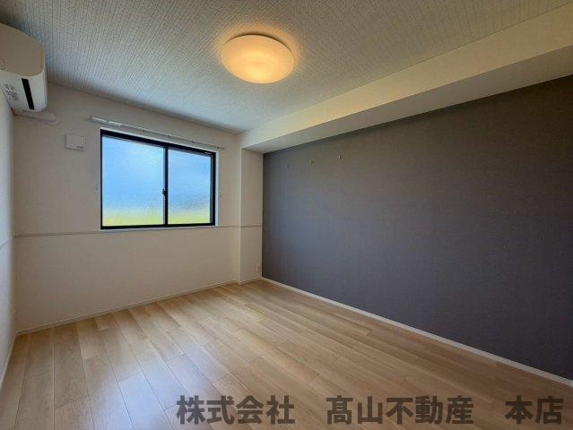 福津市津屋崎５丁目のアパートの洋室
