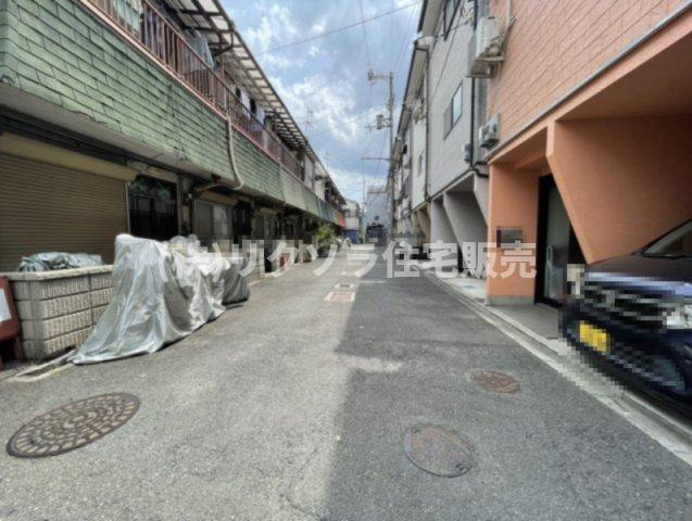灰塚4丁目　中古一戸建ての前面道路含む現地写真|■物件内覧・資金計画相談・住宅ローン相談、リフォーム相談、お問合せ受付中■
※当日・翌日のご内覧、ご相談はお電話でのお問合せがスムーズです！