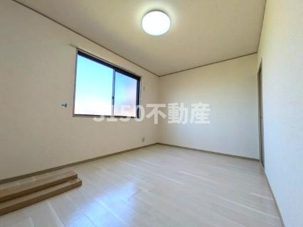 プレミールカドマの居間・リビング