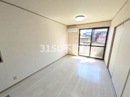 プレミールカドマの居間・リビング